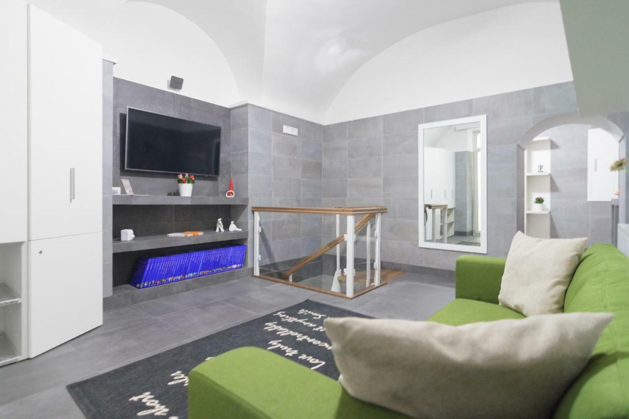 Relais Nevel ai Decumani Apartment Napoli Bagian luar foto